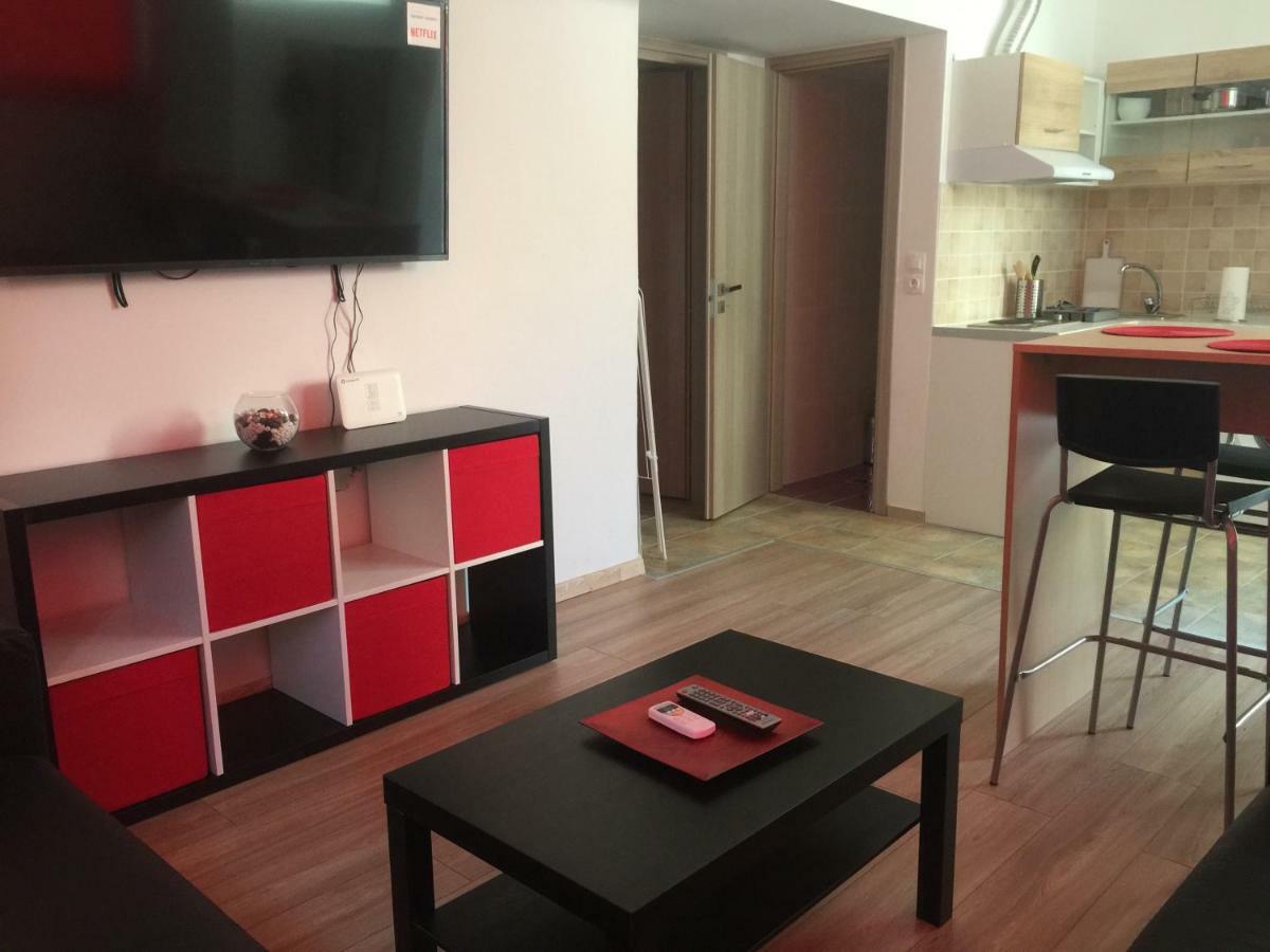 Loutraki Hostel Luaran gambar