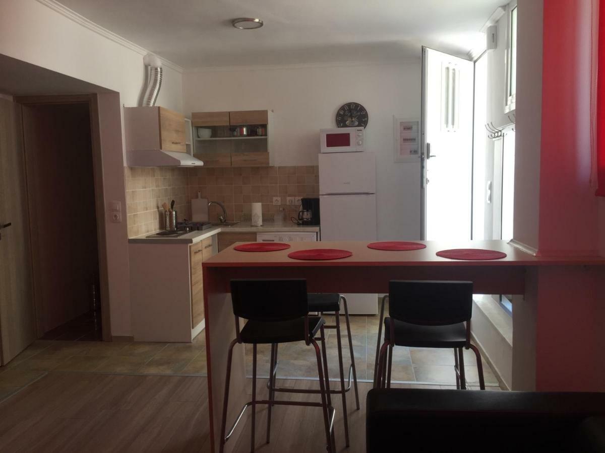 Loutraki Hostel Luaran gambar